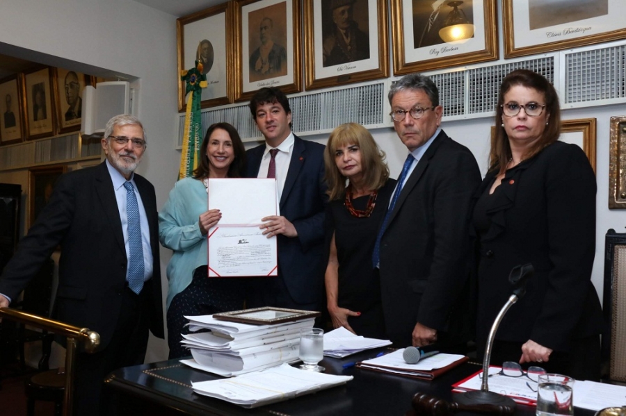 Presidente e vice-presidente de comissões da OAB/RJ e da subseção de Niterói tomam posse